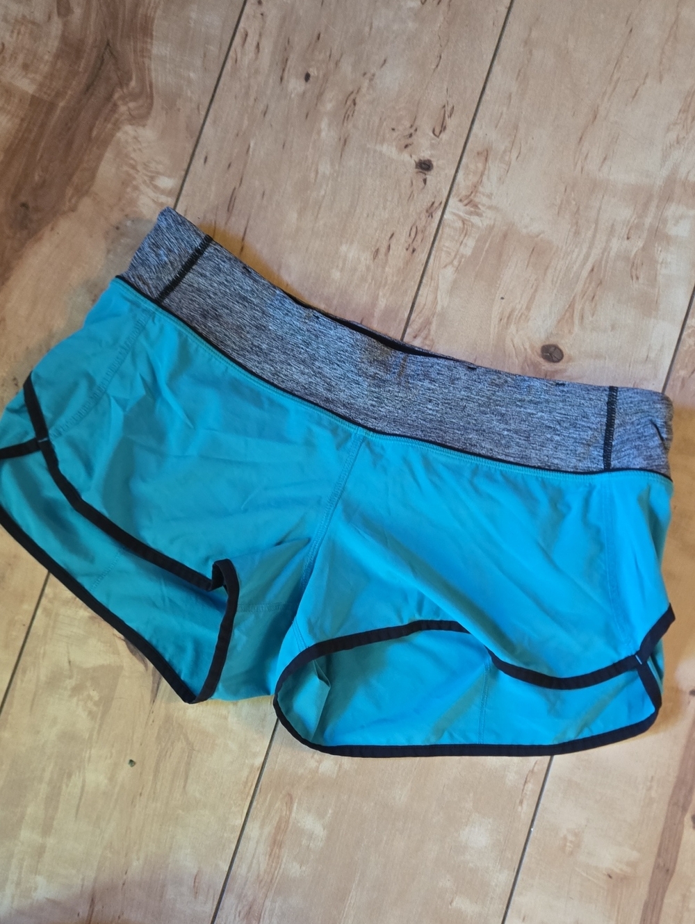lululemon athletica Turquoise Athletic Shorts with Heather Gray Waistband